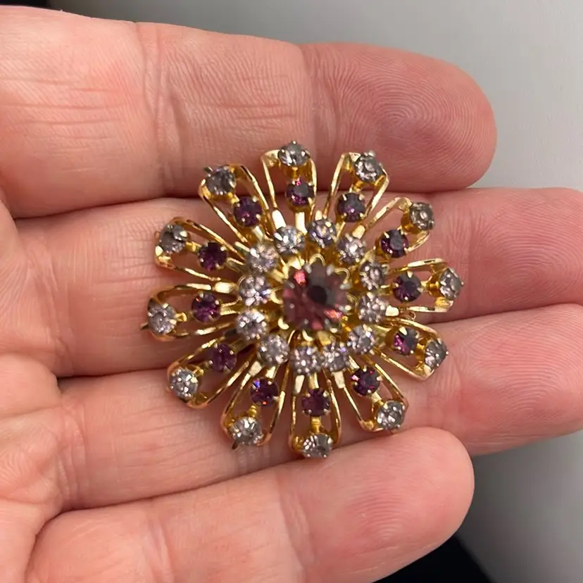 Vintage Gold Tone Brooch With Purple Rhinestones 1.5 Inches