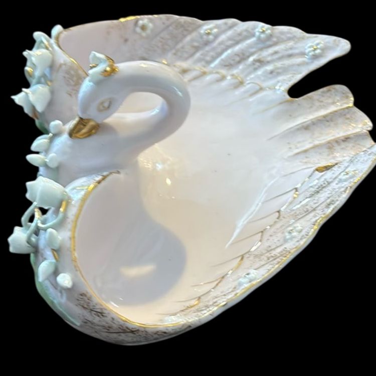 Vintage 1950’s Lefton Porcelain 22kt Gold Pink Hand Painted Swan Dish 6.25”x 5”