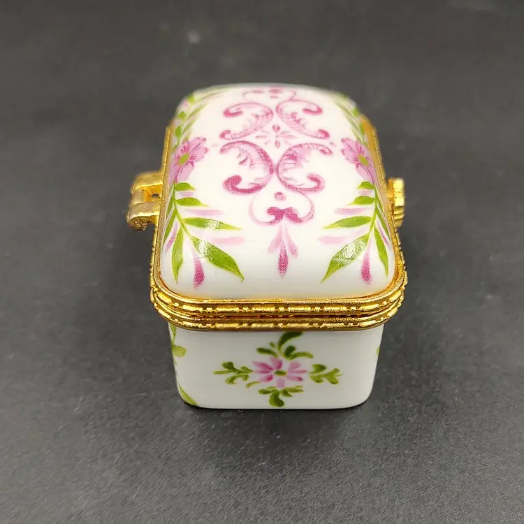 Vtg Hand Painted Porcelain Trinket Dish/ Pill Box