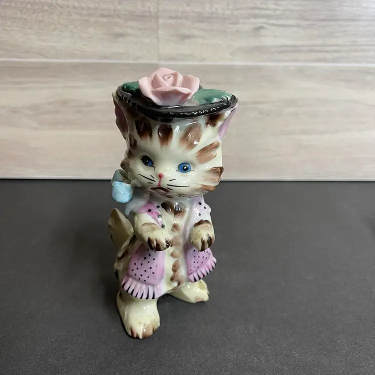Inv. 6009 Napco Kitten With Pink Scarf, Blue Bow And Black Hat