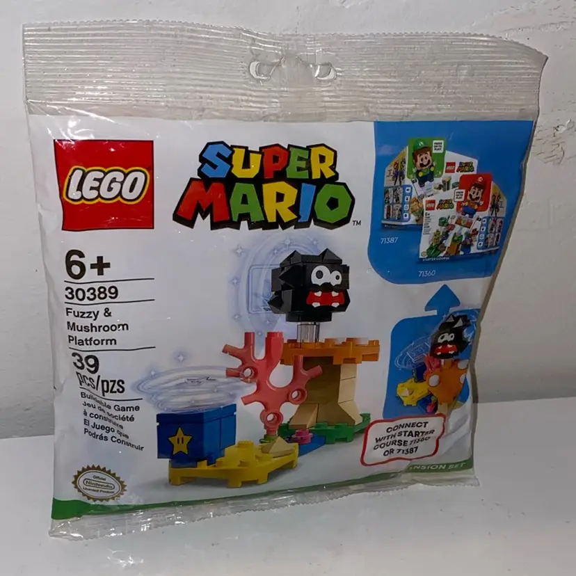 Súper Mario Lego 39 PCs 30389 Fuzzy & Mushroom Platform