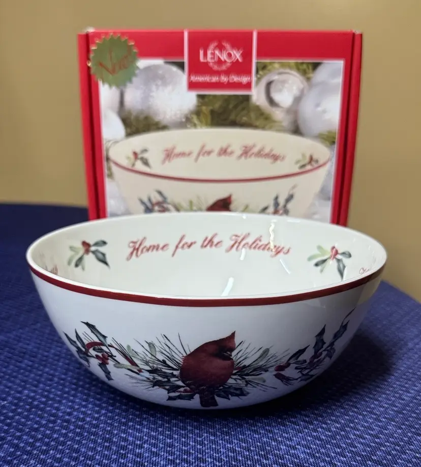 Lenox WINTER GREETINGS Home For The Christmas Cardinal Serving Bowl 7"