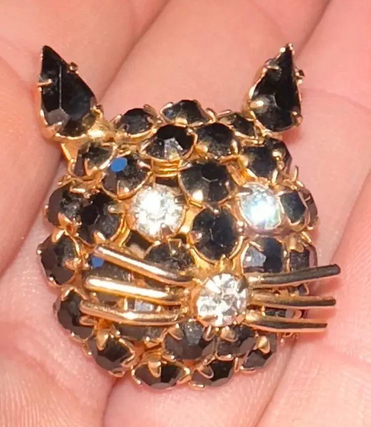 Warner AB Rhinestone Gold Tone Cat Face Brooch Pin Vintage