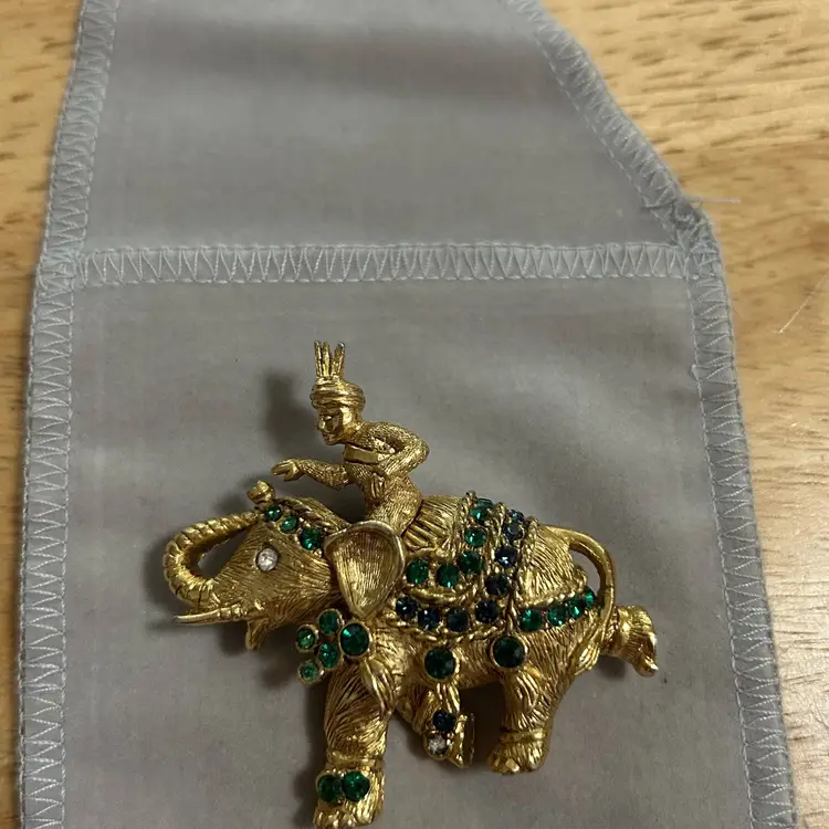Hattie Carnegie Signed Ornate Elephant Brooch w/Emerald Green & Sapphire Blue Stones