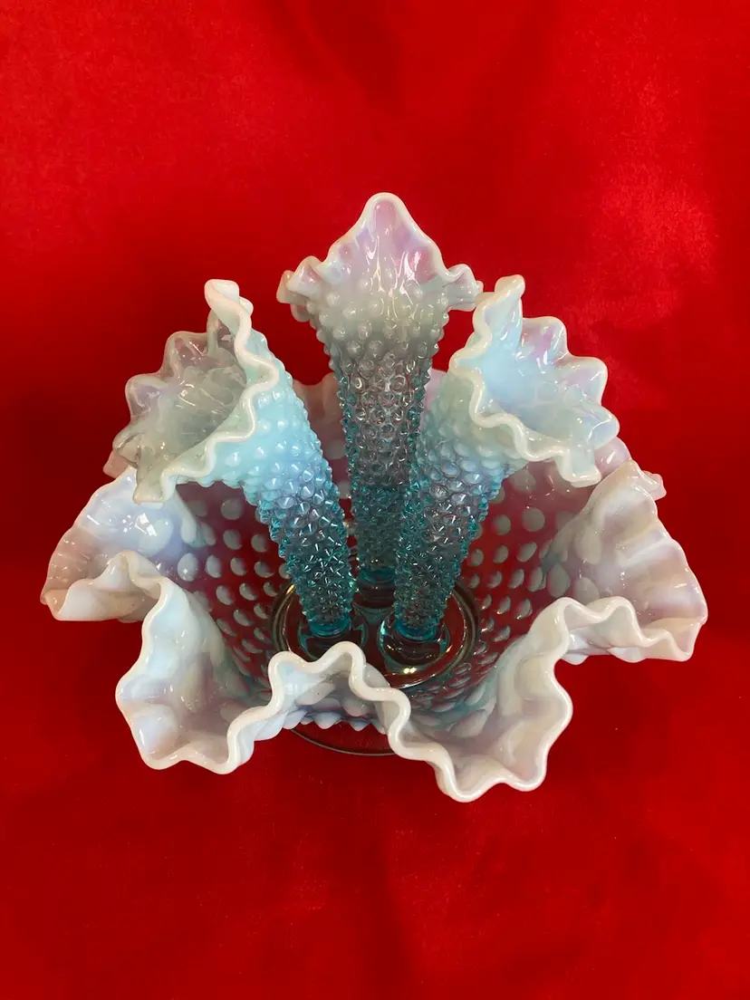 24. VTG Ice Blue 3 Horn Epergne
