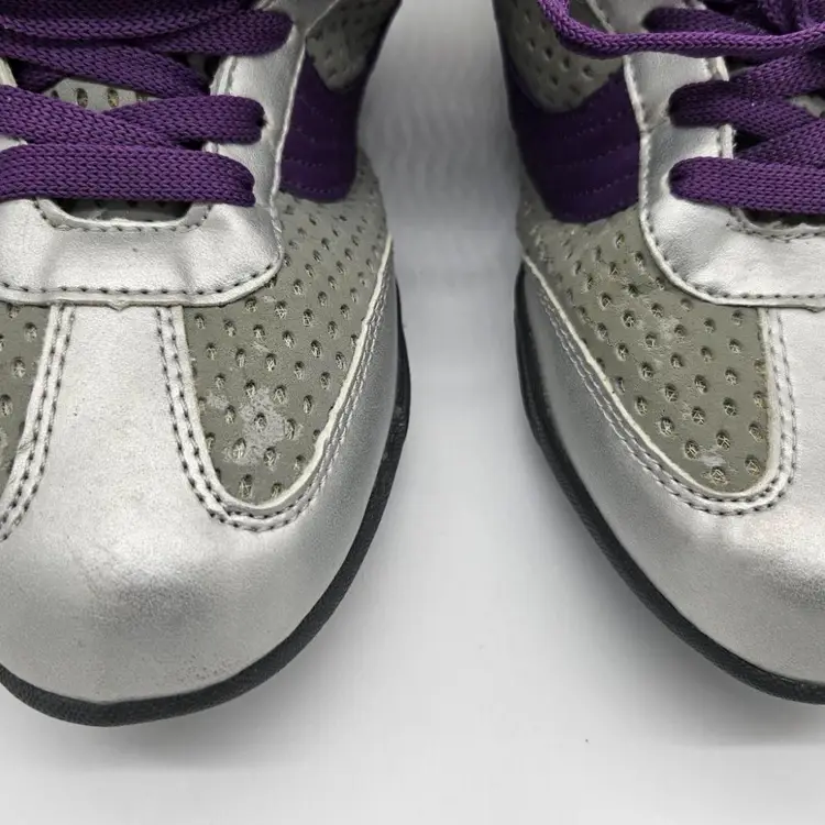 Curves Women's Shoes Size 8.5