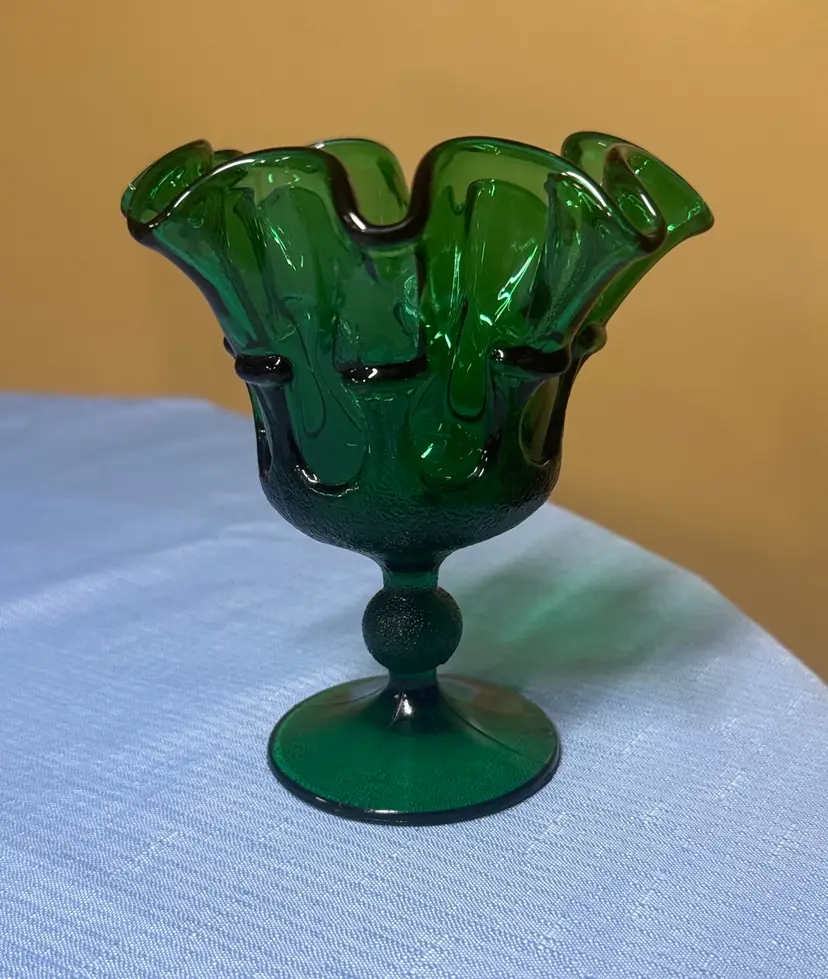 Wayne Husted for Stelvia Italian Empoli glass emerald green ruffled rim 5.75”