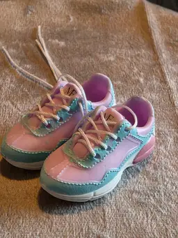 #02 Minibrand sneakers