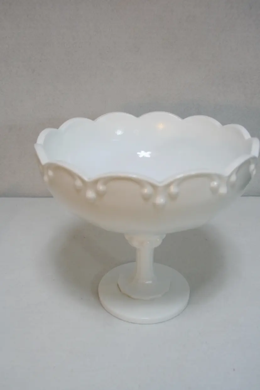 VTG 8" Indiana White Milk Glass Tear/Dew Drop Pedestal/Footed Candy Dish Bowl