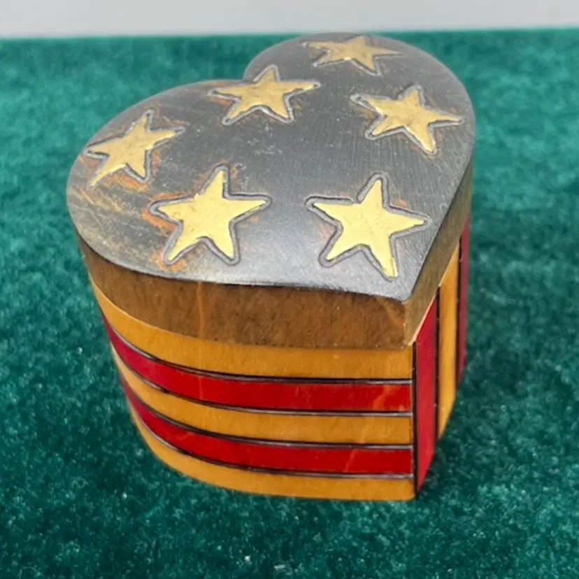 Wooden Heart American Flag Design Keepsakes Box- Made In Poland