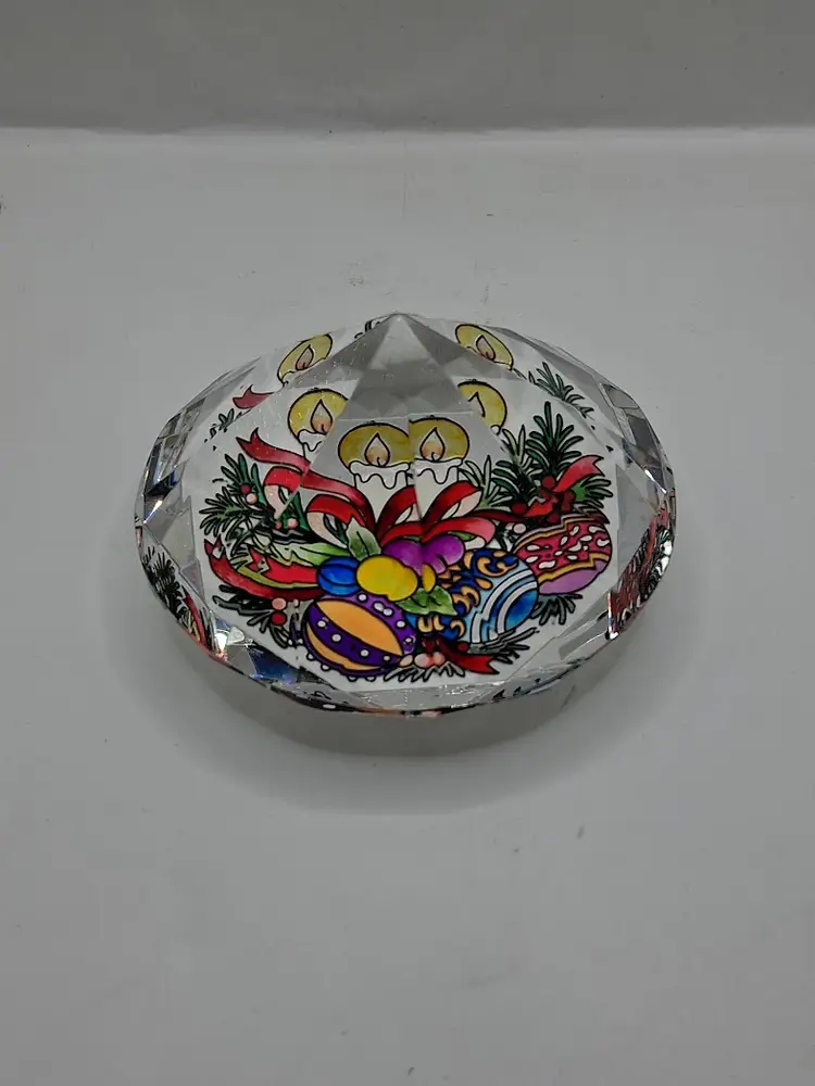 Amia Studios Art Glass Diamond Shape Christmas Paperweight