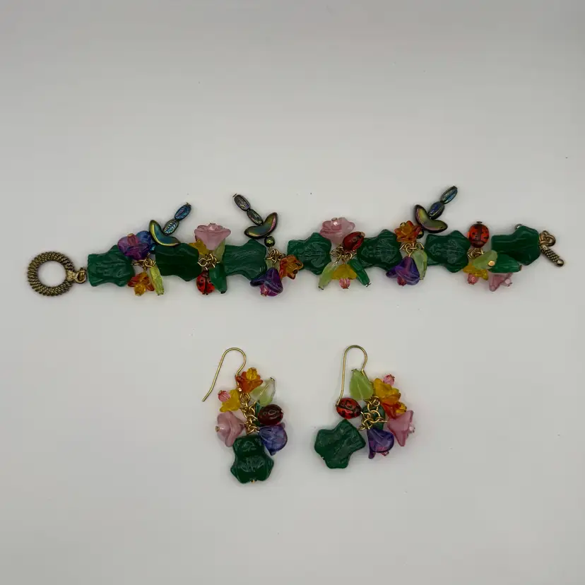 Vintage Whimsical Flowers And Frogs Glass Bracelet And Earrings Set Toggle Closure 6”