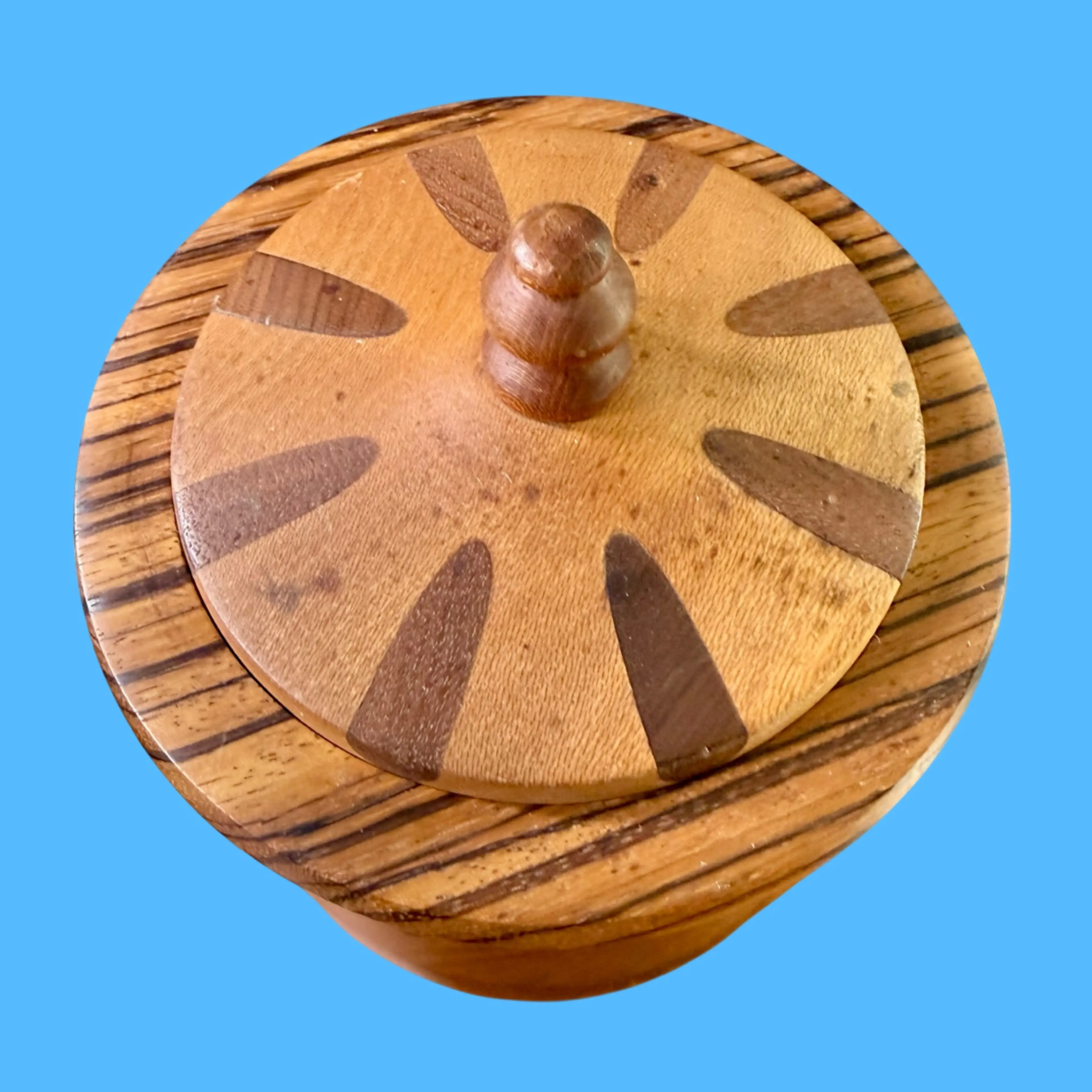 Image 3 of 8