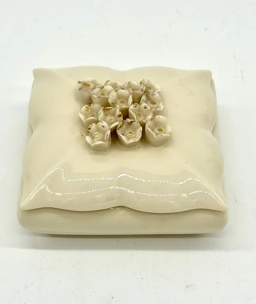 Vintage Ivory Gloss Trinket Dish Floral Gold Tipped Detail
