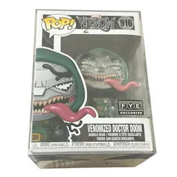 Funko Pop! Marvel Venom #916 Venomized Doctor Doom FYE Exclusive w/ Protector