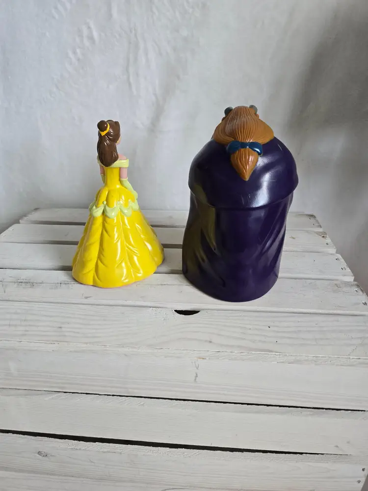 Disney 1992 Beauty and the Beast Pizza Hut Hand Puppet Lot of Two Belle/ Beast