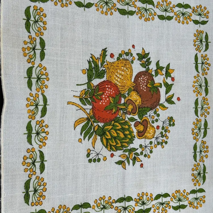 Vintage Cloth Napkins Placemats Mushrooms Veggies Set Of 4 16” sq