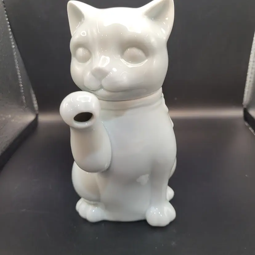 Porcelain Takahashi Hand Finished Cat Tea Pot Pale Green 3.5 x 7 inches