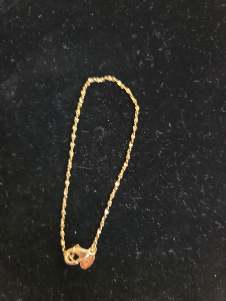 Vintage American Showcase Gold Tone Delicate Rope Chain Bracelet 7"