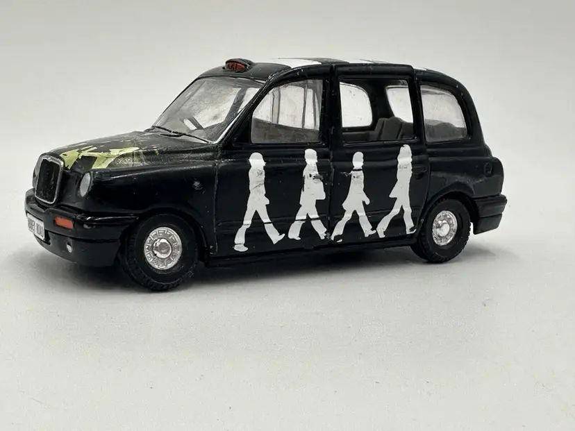 Corgi The Beatles Abbey Road Album Cover Die-Cast London Taxi Cab Vintage