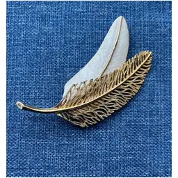 Vintage Feathers Pin Brooch