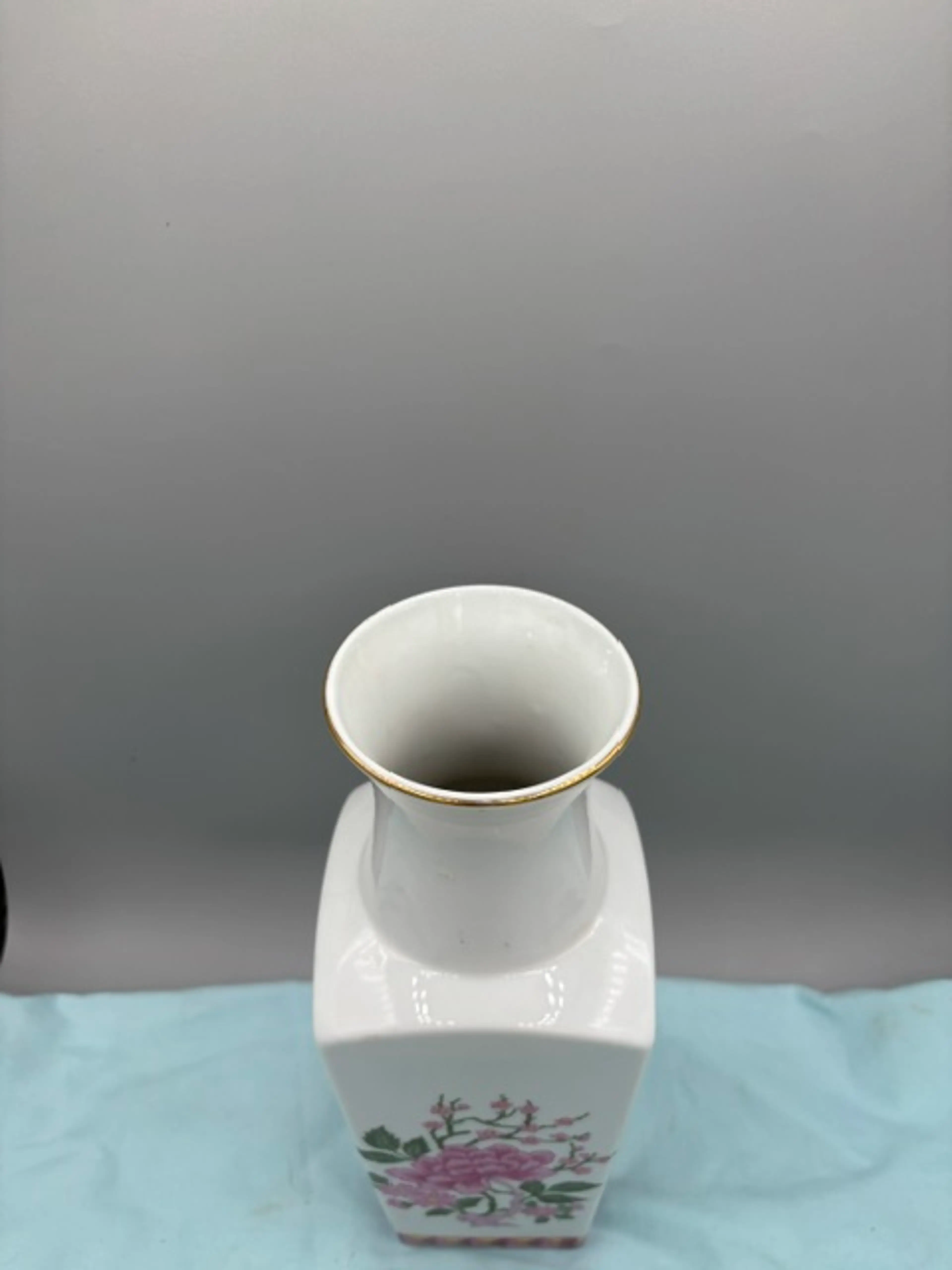 Image 2 of 4