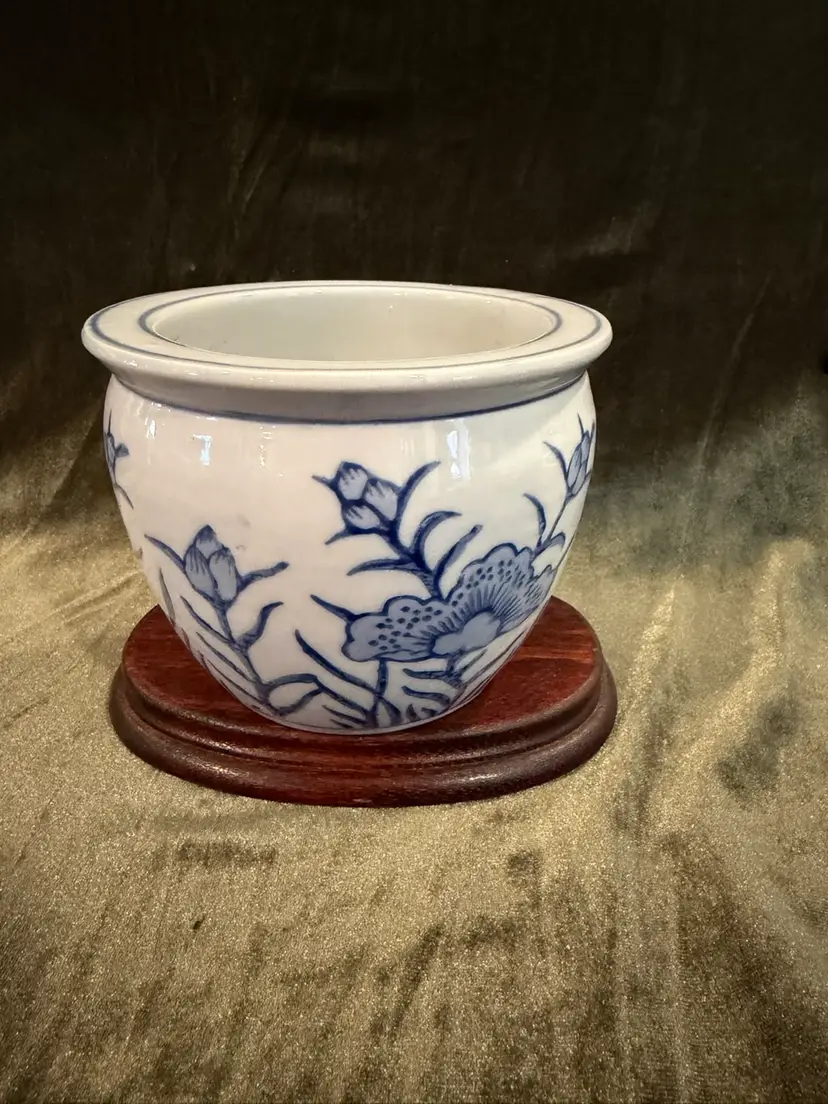 Vintage Blue & White Chinoiserie Porcelain Planter Floral