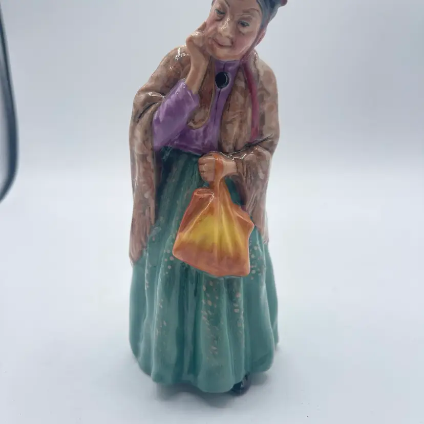Royal Doulton Figurine BRIDGET Lady With Bag Porcelain No Chips HN2070