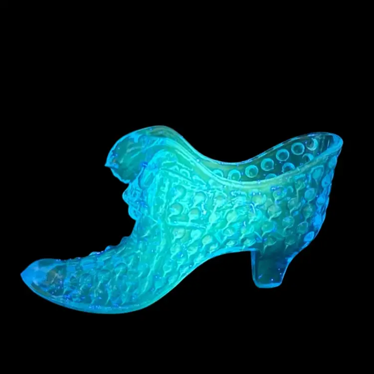 Vintage Fenton Cat Head Shoe Figurine Hobnail Blue Glows 5.5”  L
