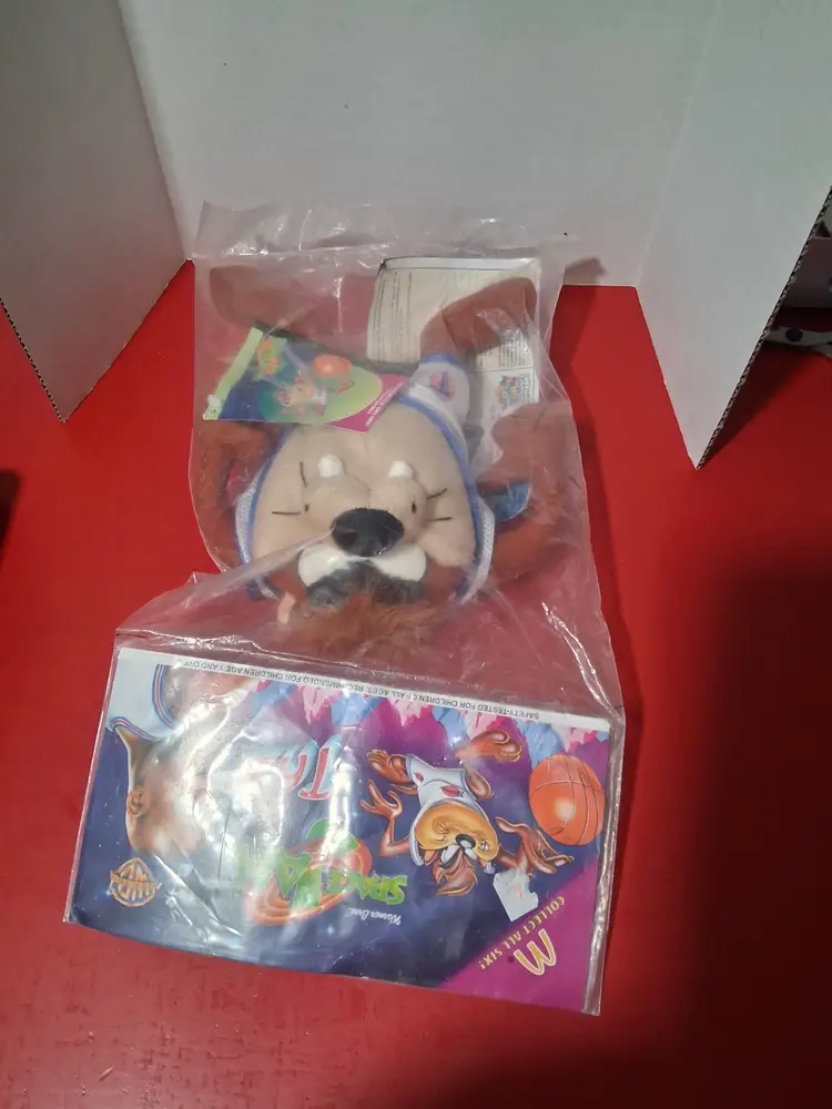 Vintage 1996 Space Jam Looney Tunes McDonald’s Taz Plush Toy New Old Stock