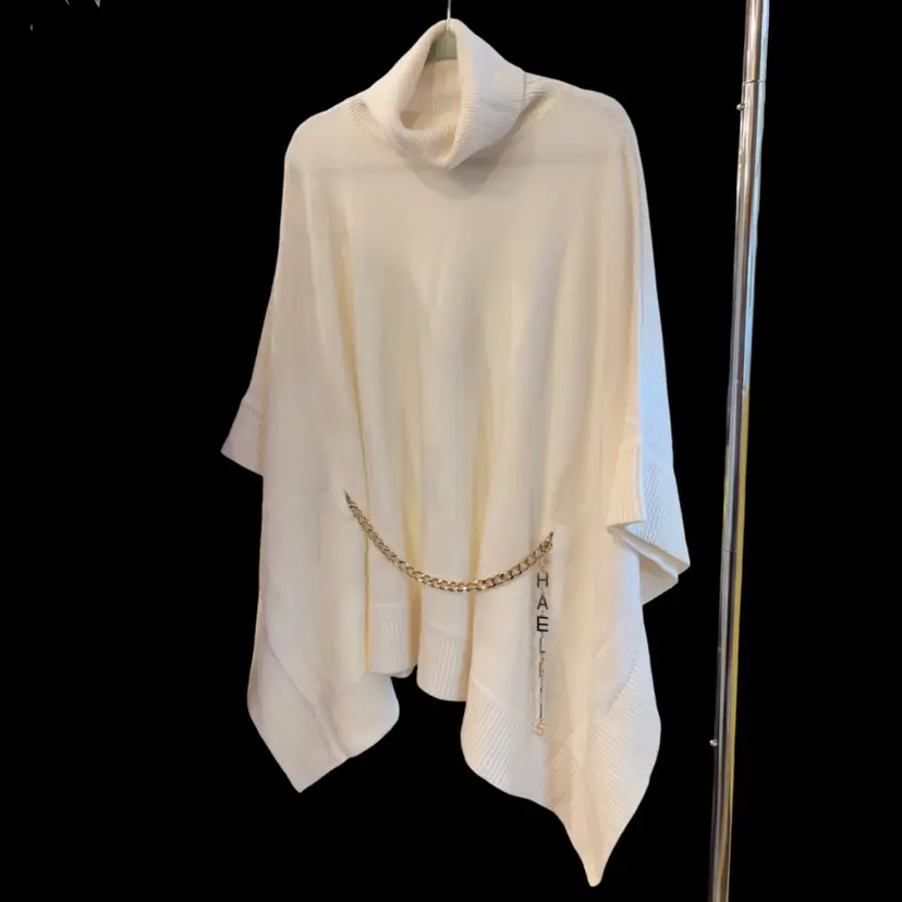 NWOT Michael Kors Wool Blend Turtle Neck with signature MK chain belt