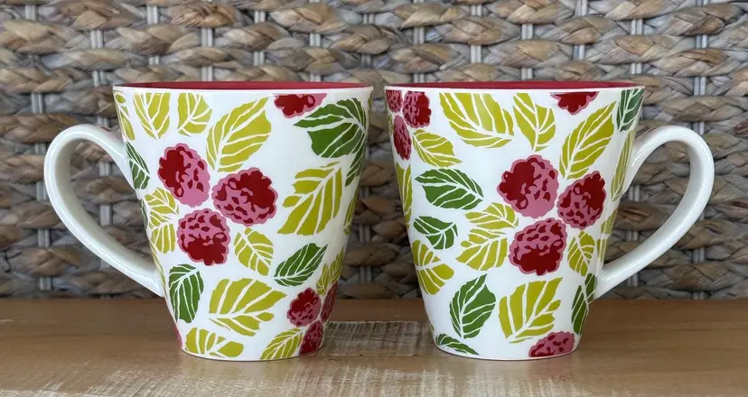 Set Of 2 Starbucks Coffee 2007 Holiday Mulberries Ceramic Mugs 13 fl oz