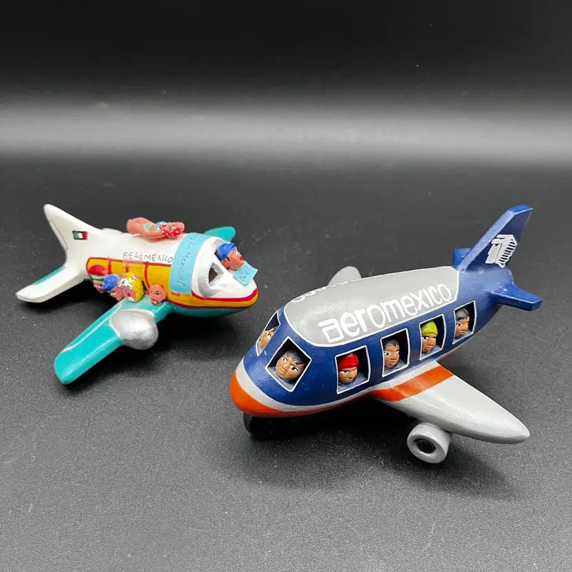 Pair of Kitschy Hand Made Mexican Pottery Aeromexico Airplane with Passengers Figurine ✈️