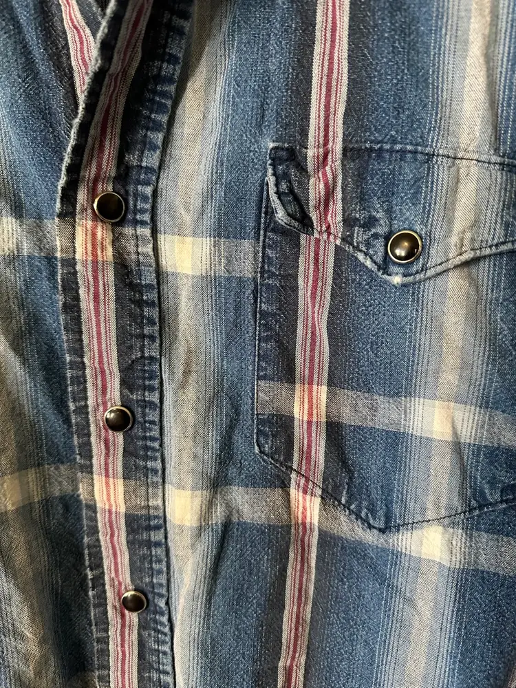 Wrangler Button Up L XTRA LONG (29” top to bottom 24” pit to pit)