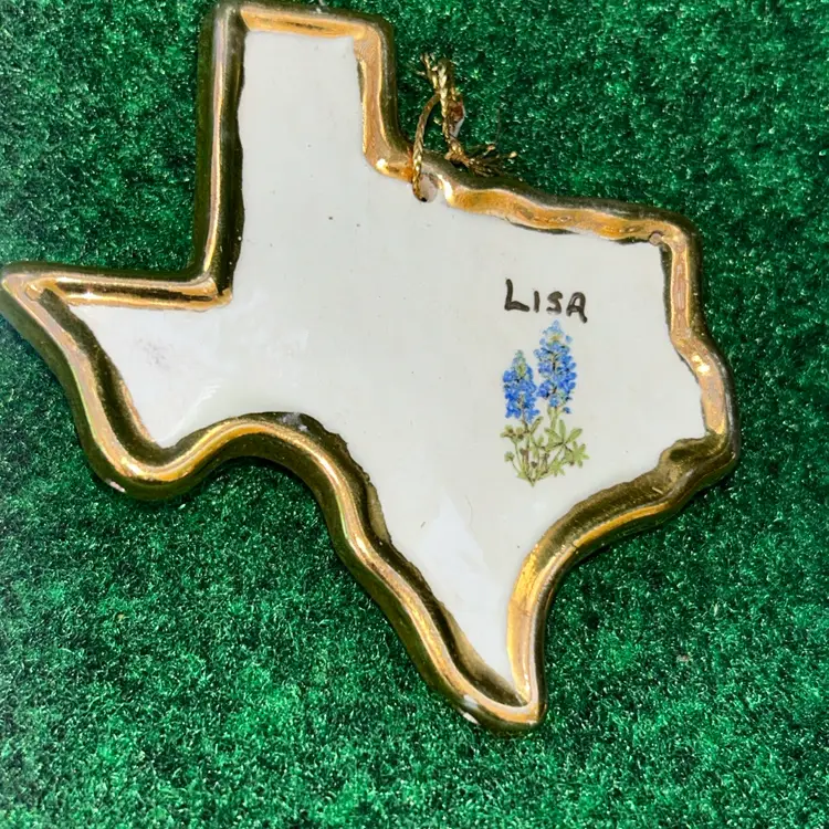 Gold plated Texas Ornament With Bluebonnets And Lisa Painted On Vtg