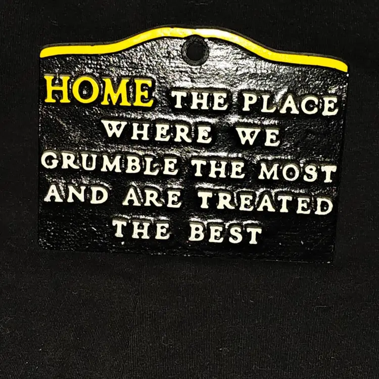 Metal "HOME" Wall Plaque