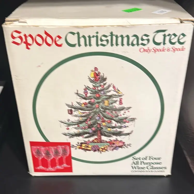 Set Of Four Spode Christmas Tree Wine Glasses - In Box