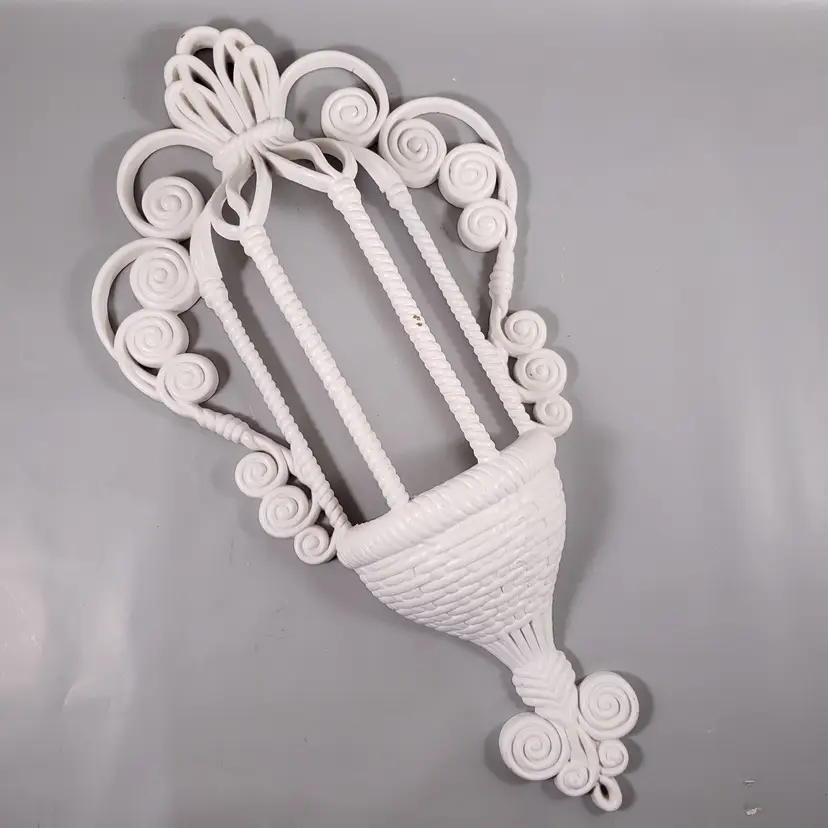 Vintage BURWOOD Cream White Faux Rattan Plastic Decor WALL POCKET PLANTER