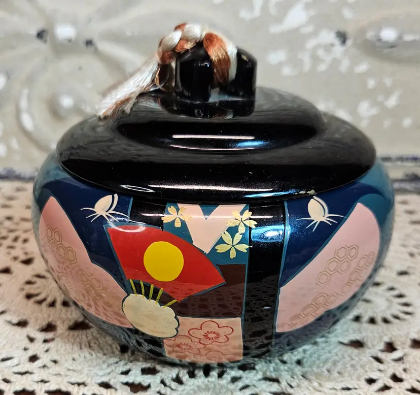 Vintage Japanese Kokeshi Bento Lacquerware Bowl Trinket Dish w/ Tasseled Lid