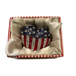 #01 AMERICA I LOVE YOU Trinket Box Heart Shaped Metal & Rhinestones