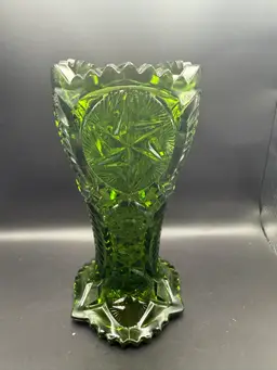 L.E. Smith Ohio Star Green Glass Vase -9 In
