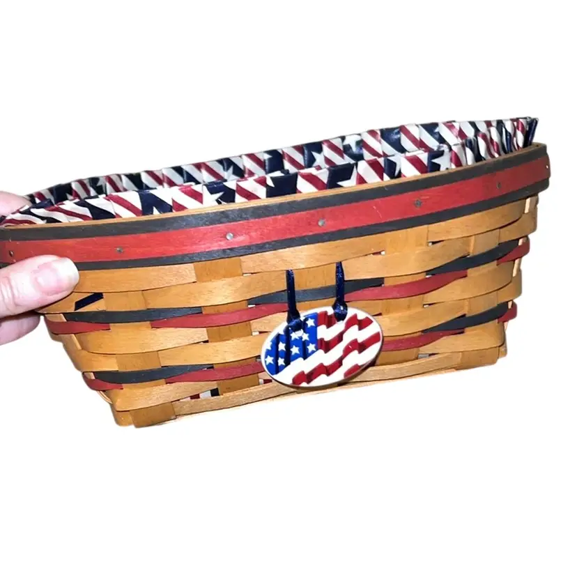 Longaberger Bread Basket American Blue Ribbon W/ Liner & Medallion 1999 Signed