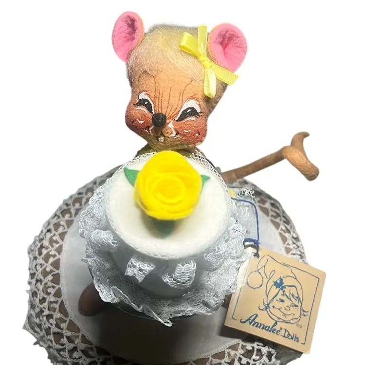 Vintage Annalee 7” Birthday Girl Mouse Doll.