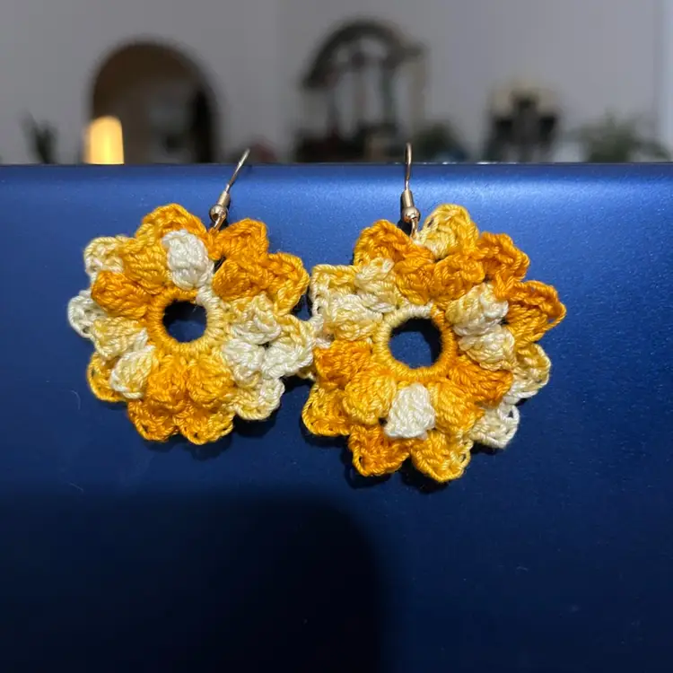Made By Me Crochet Flower Earrings.