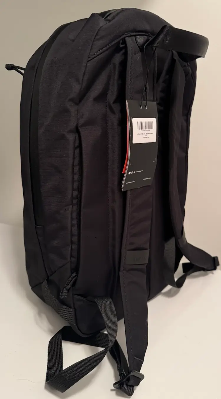 Alpaka Aero Pack (16L) New With Tags
