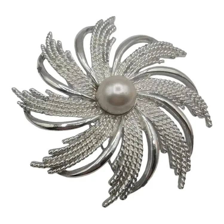 Vintage Sarah Coventry Flower Brooch Pin Pinwheel Swirl Rope Texture Faux Pearl