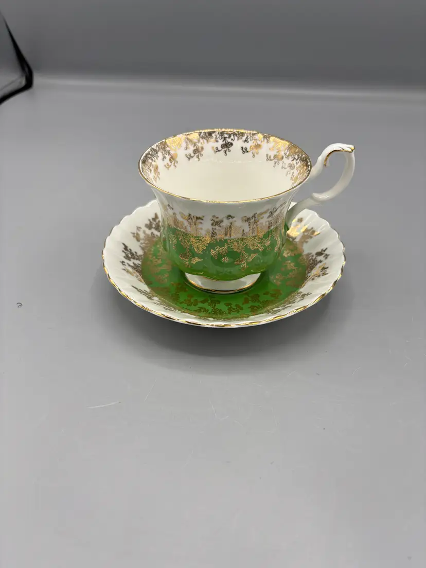 Royal Albert teacup & saucer