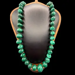 Vintage malachite beaded necklace with graduated round beads