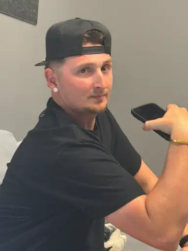 Slingy Strezz On District!