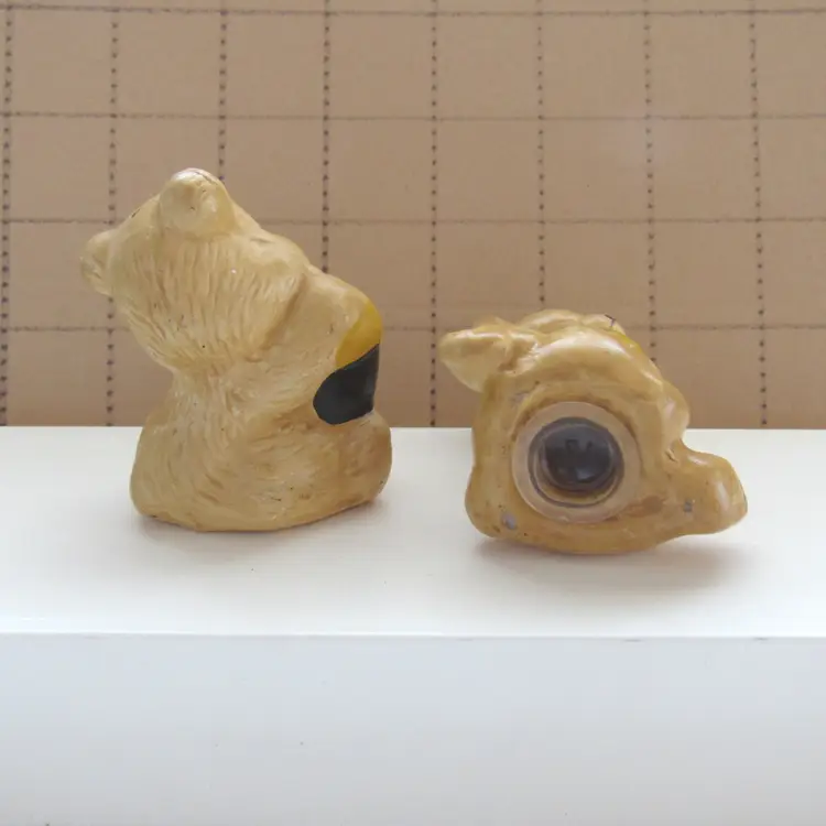 Vtg Honey Lovin' Bears Salt and Pepper Shaker Set
